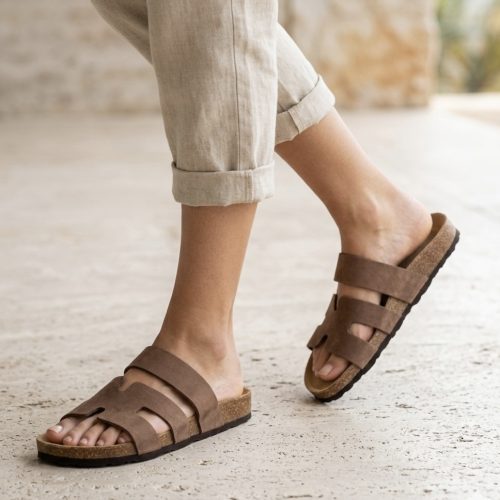 Leandris comfort woman